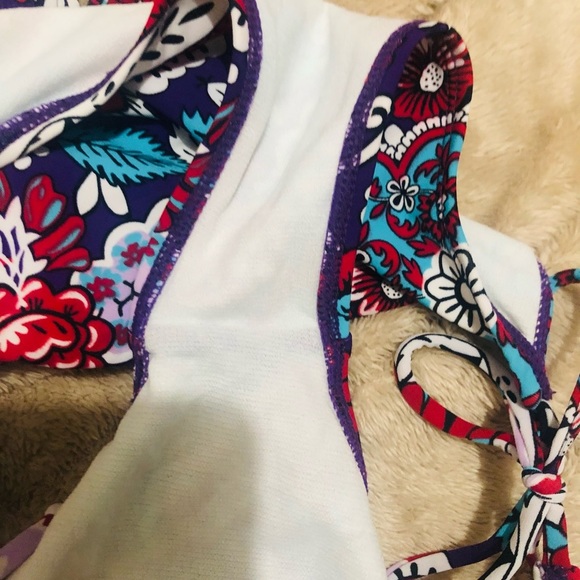 Beautiful One Piece swim suit - NEW | Size : S - Picture 3 of 4